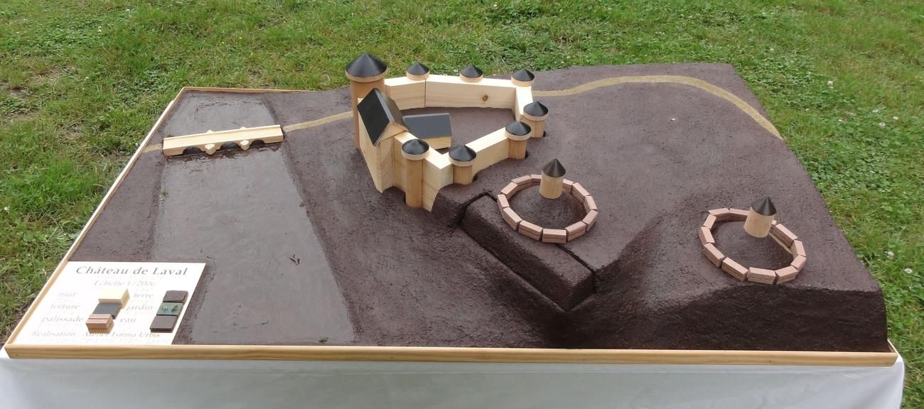 Château de Laval, maquette évolutive