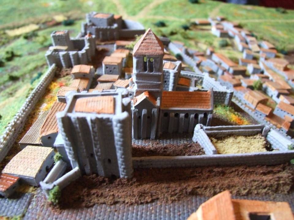 Détail de l'église et d'une tour