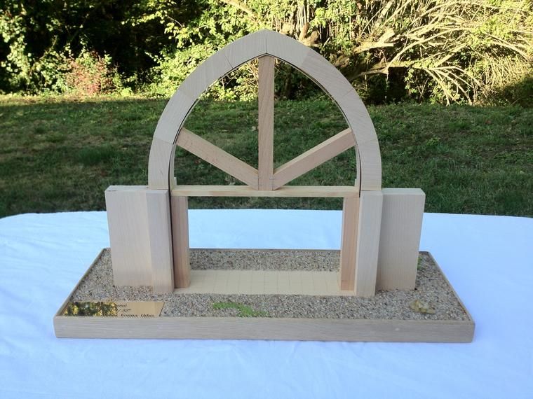 L'arc brisé et son cintre en bois