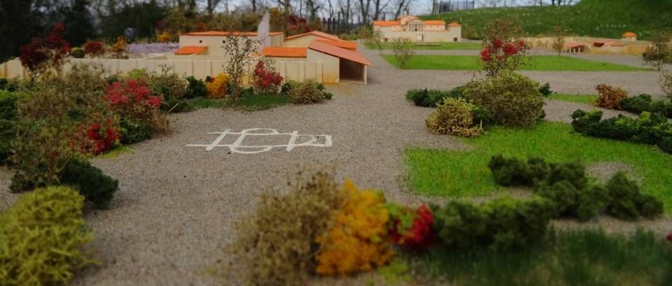 Plan au sol d'un édifice non fouillé, connu par la prospection